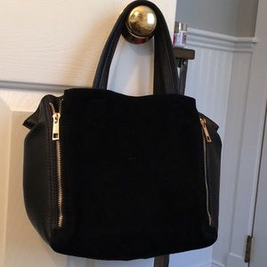 INZI black leather shoulder bag